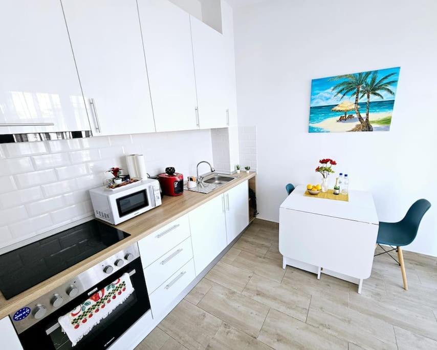 Apartment Cozy & Comfortable Apartment, Cismigiu Park - Pop7 Bucharest